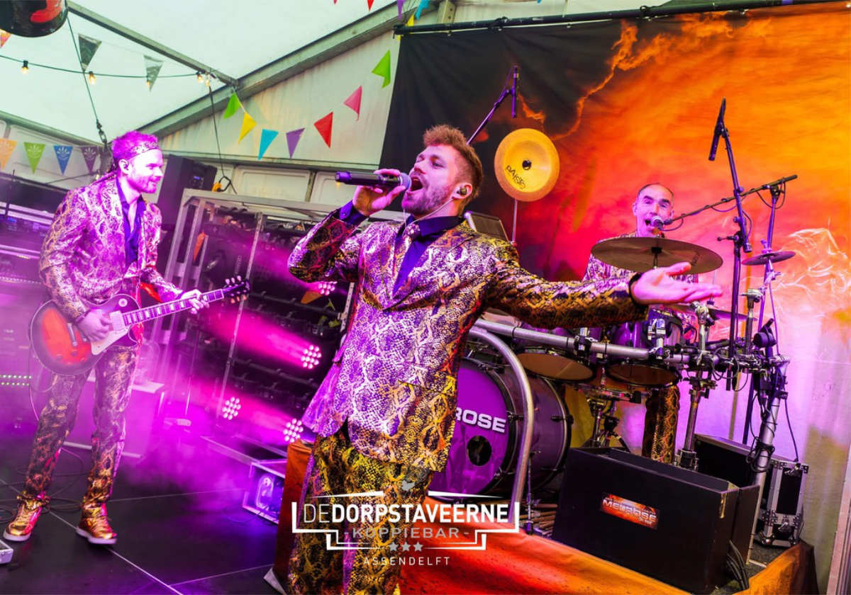 Nightclub lights spotlight performance crowd recreation